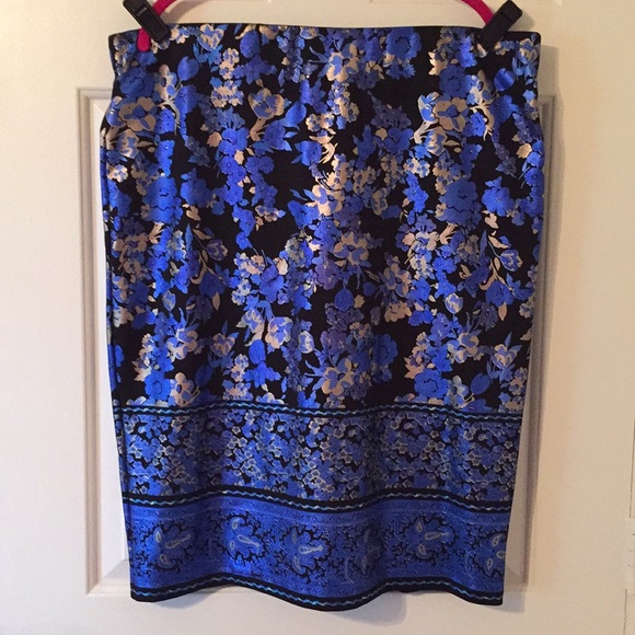 ECI Dresses & Skirts - Blue-silver floral print skirt. Size XL.